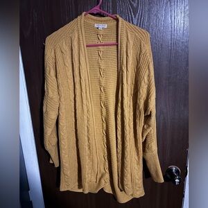 Ultra flirt brand. Worn once or twice, too small for me now. So barely used.